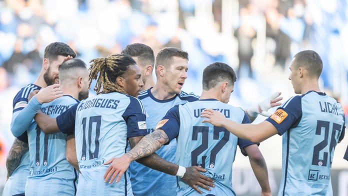 Zo zákazu prestupov nebude nič. Slovan zaplatil čo mal a môže kupovať nových hráčov