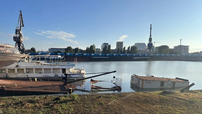 Loď Raketa