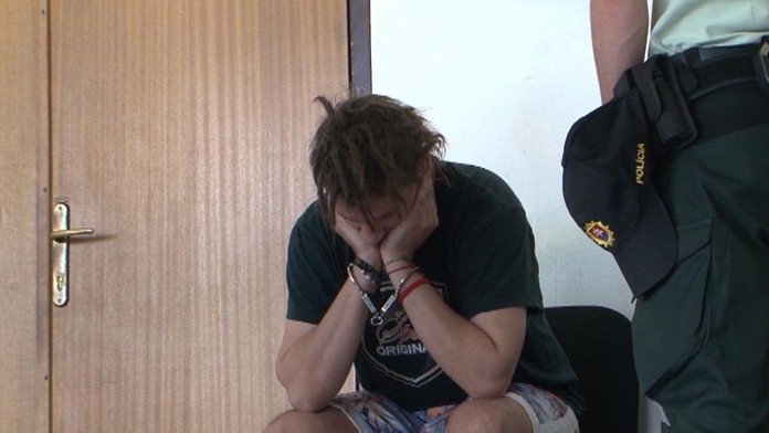 Roman, ktorý bodol kamarátku.