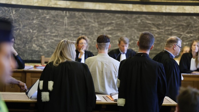 Prípad zvrátenej rodiny šokoval krajinu. Na sexuálnom zneužívaní dievčaťa sa podieľali tri generácie príbuzných