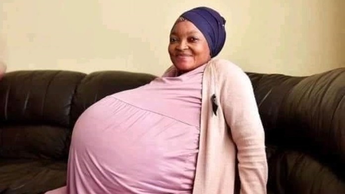 Žena, ktorá mala porodiť desať detí.