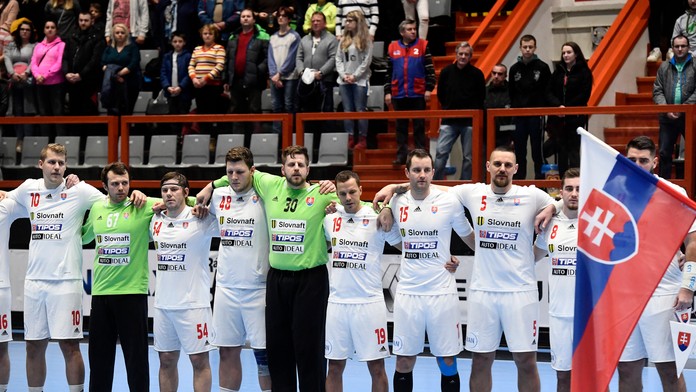 Rihanna pochovala bratranca