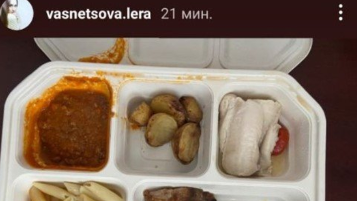 Jedlo, ktoré dostali športovci v karanténe.