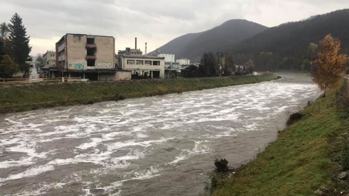 Virgil van Dijk z Liverpoolu oslavuje gól proti Manchesteru City.