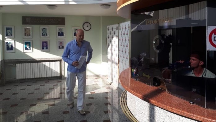 Pavol Rusko prišiel na policajné prezídium na výsluch.