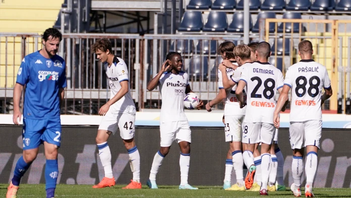 Atalanta jasne odpovedala na včerajší triumf Neapolu, AC a Lazio však zaváhali. Gyömbér sa zranil