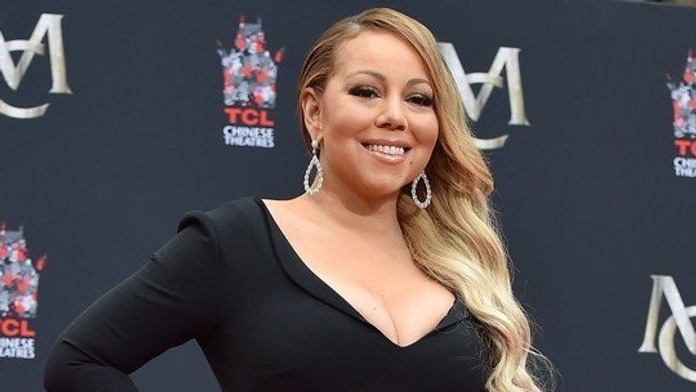 Mariah Carey na slávnostnej ceremónii v TCL Chinese Theatre
