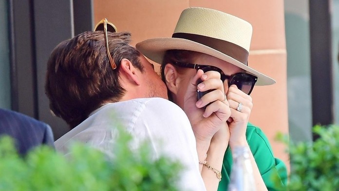 Tehotná princezná Beatrice s manželom