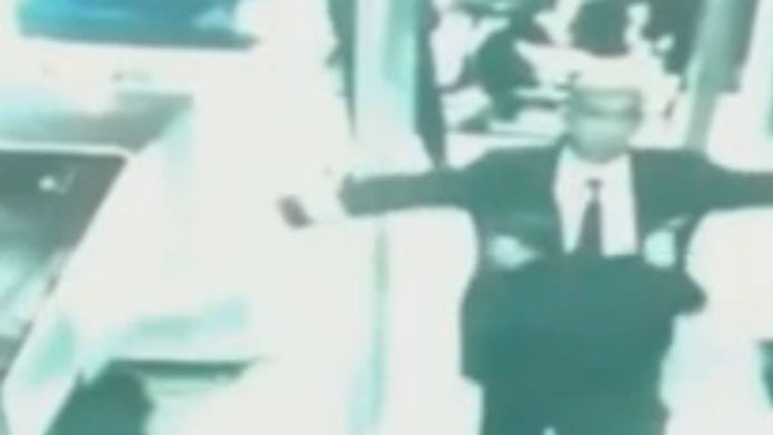 Posledné zábery pilotov pred tým, ako nastúpili do lietadla