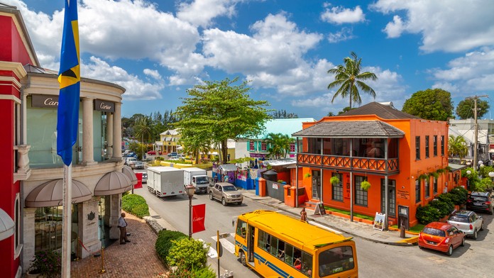 Marián Viskupič a Jana Cigániková, v popredí predseda parlamentu Boris Kollár.
