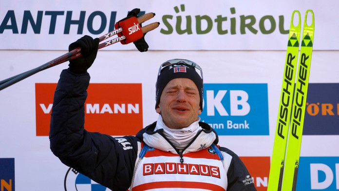 Tarjei Bö oznámil, kedy ukončí kariéru. Nórska biatlonová legenda tak urobila po veľkom triumfe