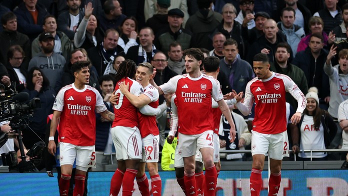 Premier League: Londýnske derby prinieslo jasnú výhru Arsenalu, ktorý zvýšil náskok na čele