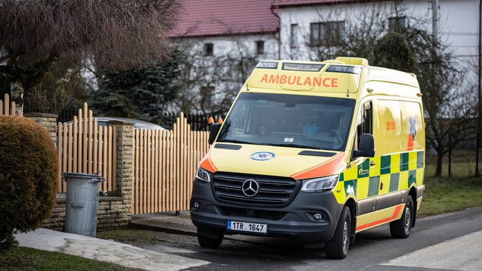 Žena z Česka dostala mŕtvicu. Záchranári dorazili, no do zlého kraja