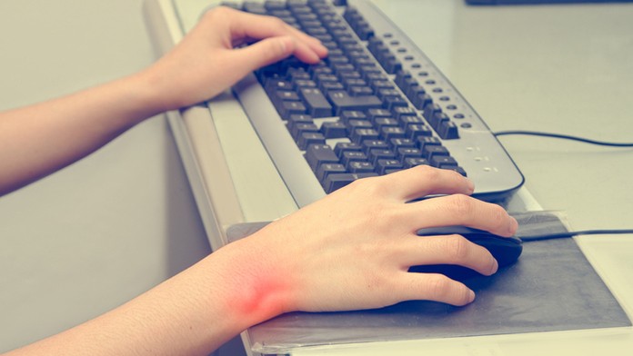 Škaredé odkazy, aj vulgárne komentáre: Vyhadzov Viki Michshenko má dohru