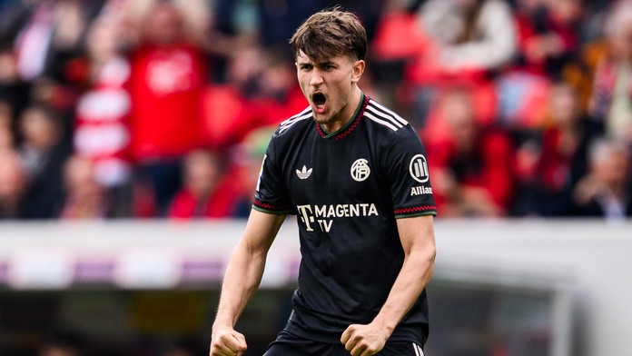 Bayern Mníchov v závere otočil stratený zápas. Wolfsburg s  Vavrom prehral šokujúcim spôsobom