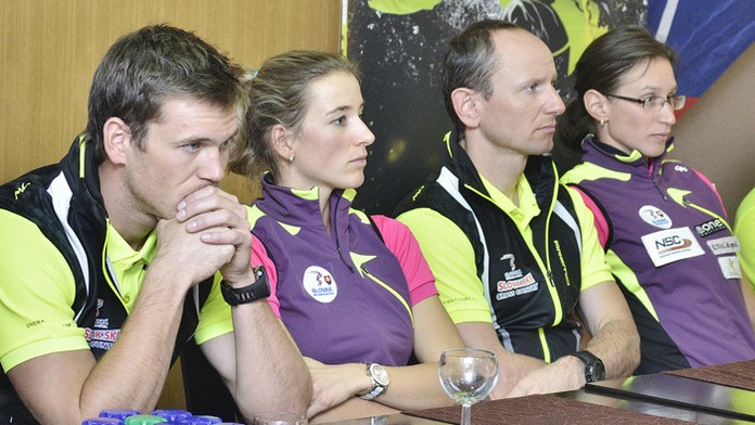 Reprezentanti v bežeckom lyžovaní Peter Mlynár, Daniela Kotschová, Martin Bajčičák, Alena Procházková
