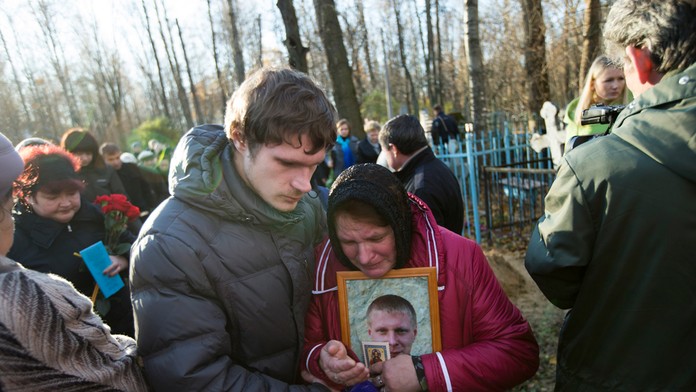 Obete z havarovaného lietadla.