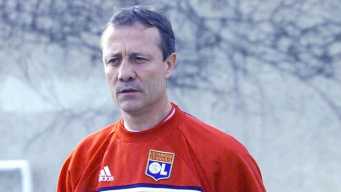 Francúzsky futbal smúti. Zomrel legendárny útočník a majster Európy