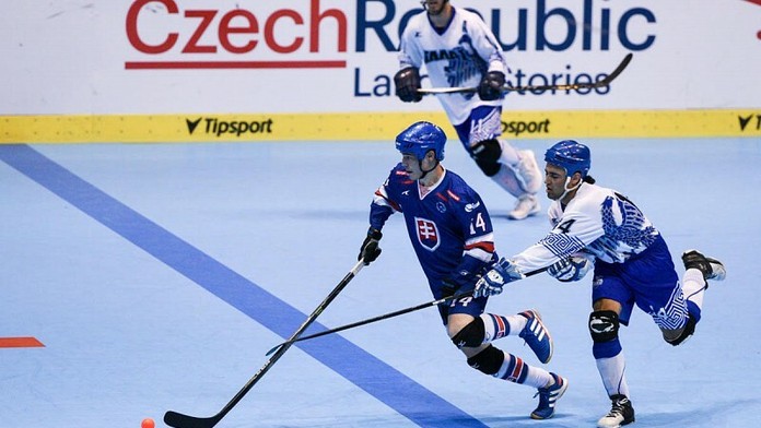 Slovenskí hokejbalisti po výhre nad Gréckom postúpili do štvrťfinále MS.