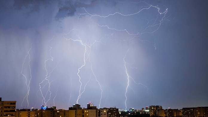 Blesky v Bratislave.