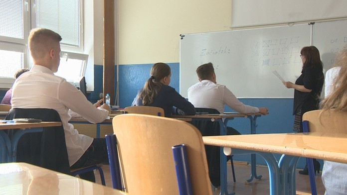 17_RUTTKAY_UHYN_tvnoviny.mp4