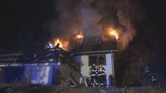 Zásah hasičov trval približne päť hodín.