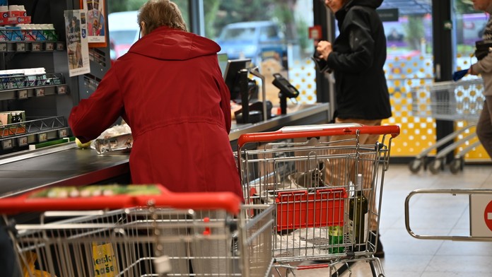 VIDEO: Nákupná mánia u našich susedov. Cukor za polovicu vyvolal hotový ošiaľ