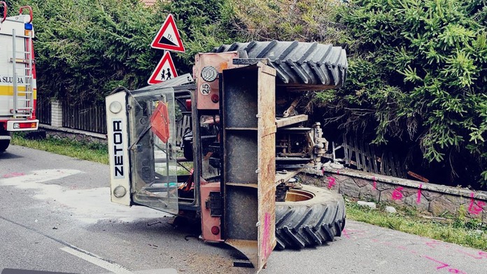 Zahynul mladý chlapec.
