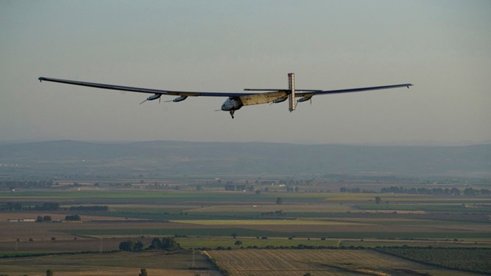 Švajčiarske experimentálne lietadlo Solar Impulse 2.