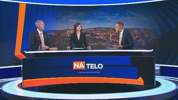 Na telo s Michalom Kovačičom a hosťami Veronikou Remišovou a Bélom Bugárom.