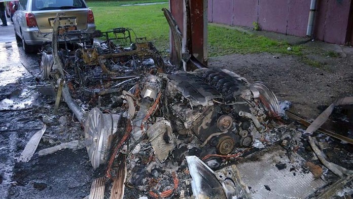 Poziar auta v Petrzalke.