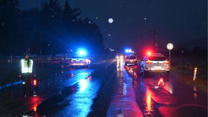 Mladý vodič (21) si skoro ráno nevšimol muža na krajnici. 