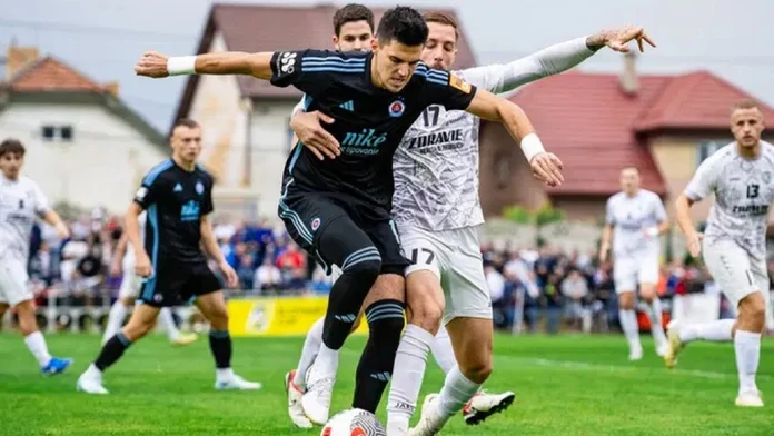 Treťoligista polčas držal Slovan na uzde. „Belasí“ i „šošoni“ napokon v pohári naplnili roly favoritov