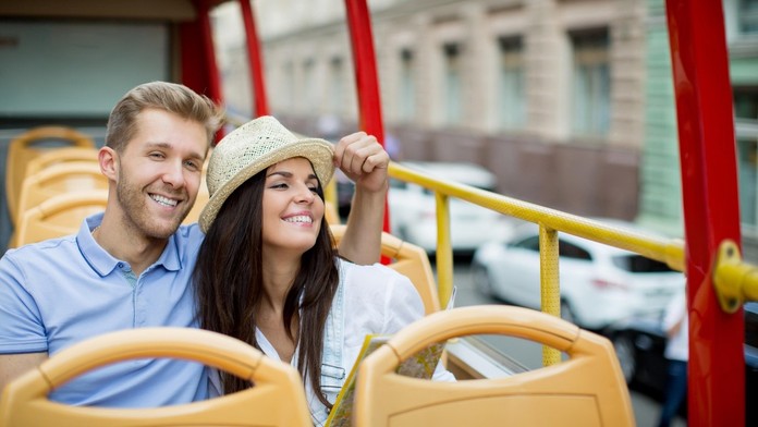 Cestovanie, dovolenka, turisti (ilustračná snímka)