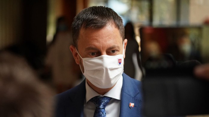 Premiér Eduard Heger.