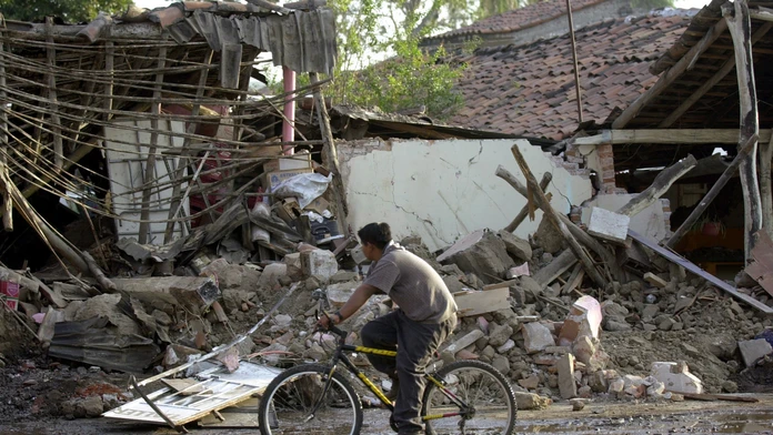 MEXICO_QUAKE_31R4O_OR0.jpg