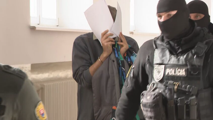 Rozhoduje sa o väzbe pre Juraja.