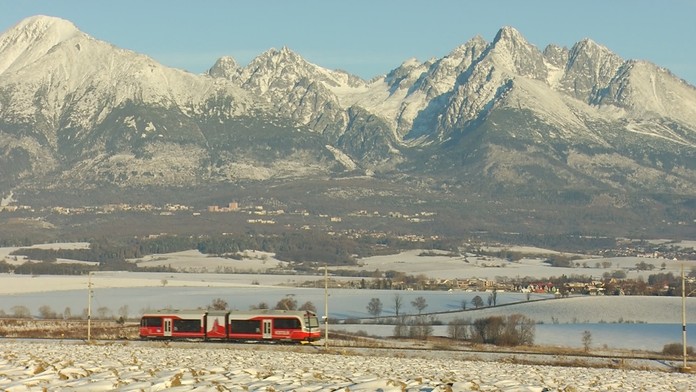 Nová zubačka opäť premáva medzi Štrbou a Štrbským Plesom