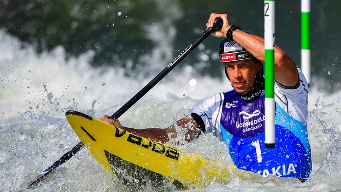 Jazda strieborného Alexandra Slafkovského.