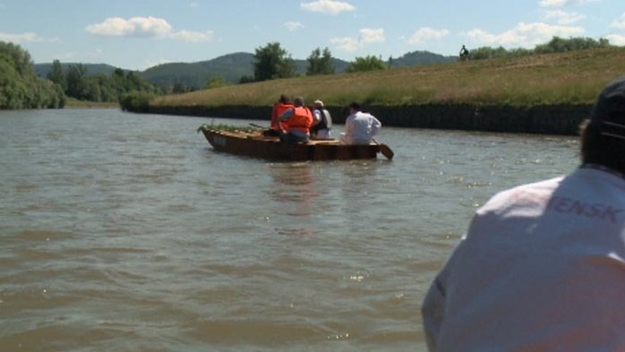 Plte sa vrátili na Hron.