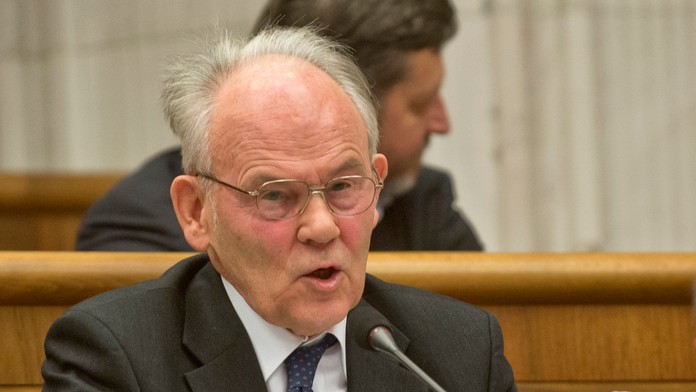 Na snímke poslanec NR SR Jozef Mikloško (KDH)