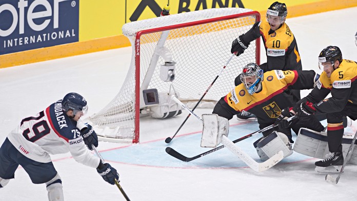 Libor Hudáček v obrovskej šanci proti Nemecku.