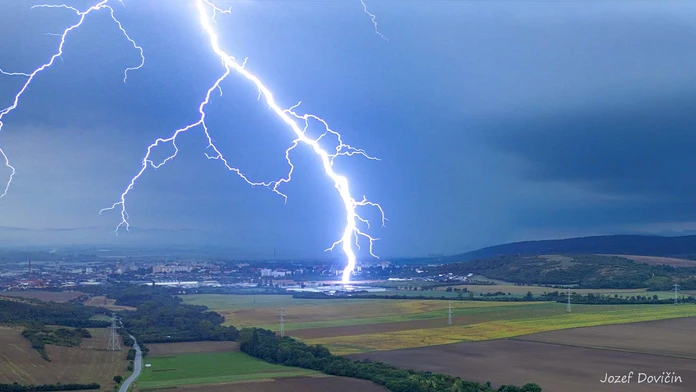 Slovensko čaká ďalšiu búrkovú smršť. Po daždi ale príde obrat počasia