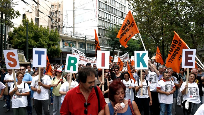 Grécki učitelia štrajkujú proti úsporným opatreniam vlády (2013)