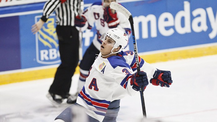 Americký hokejista Auston Matthews.