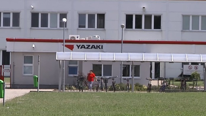 Stovky zamestnancov spoločnosti YAZAKI Michalovce majú strach. Šepká sa o prepúšťaní