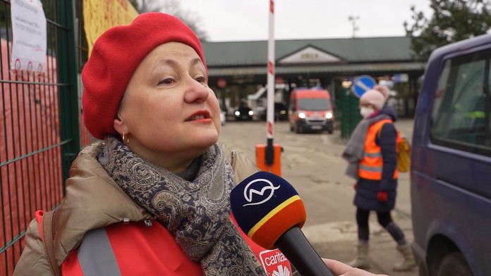 Slúžila v ruskej armáde, teraz pomáha utečencom z Ukrajiny. Ruske Oľge bratovražedná vojna láme srdce