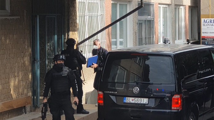 Bývalý policajný prezident vypovedá na NAKA.