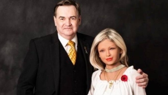 Nezvyčajný pár, Geoff a Emma