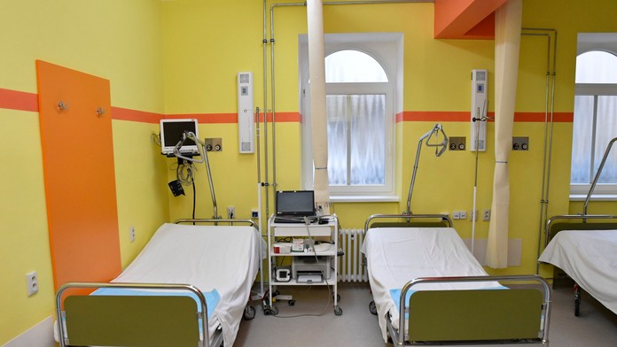 Z pohotovosti ju poslali domov, o dva dni bojovala o život. Nemocnica odmieta pochybenia
